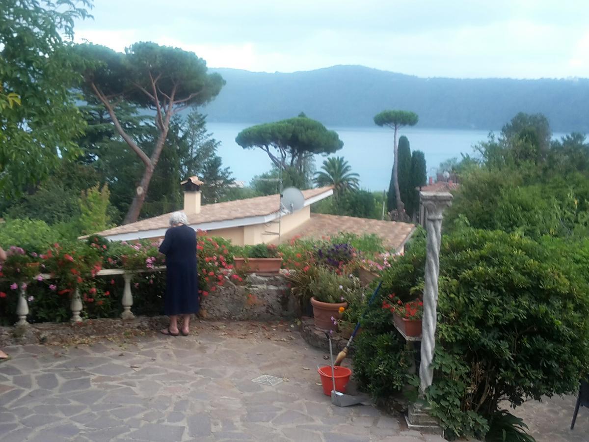 Bed&Breakfast "Fiorella" Sul Lago Кастел Гандолфо Екстериор снимка