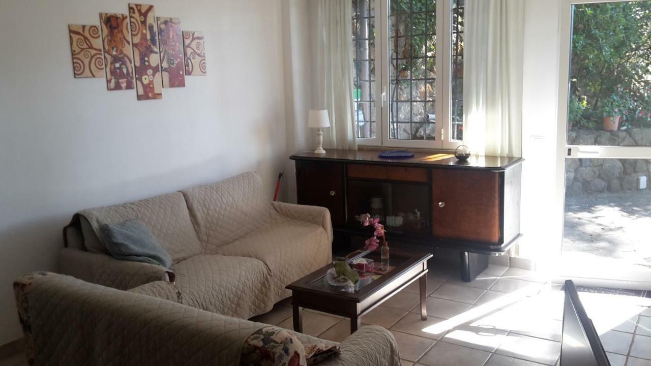 Bed&Breakfast "Fiorella" Sul Lago Кастел Гандолфо Екстериор снимка